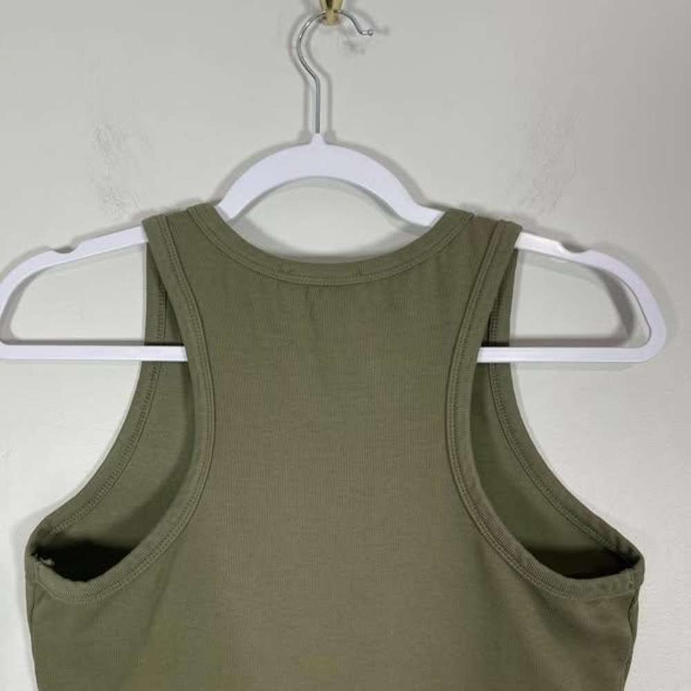 Listicle Tank Top Womens Medium Olive Green Racerback Cropped Casual Basic - Picture 4 of 7